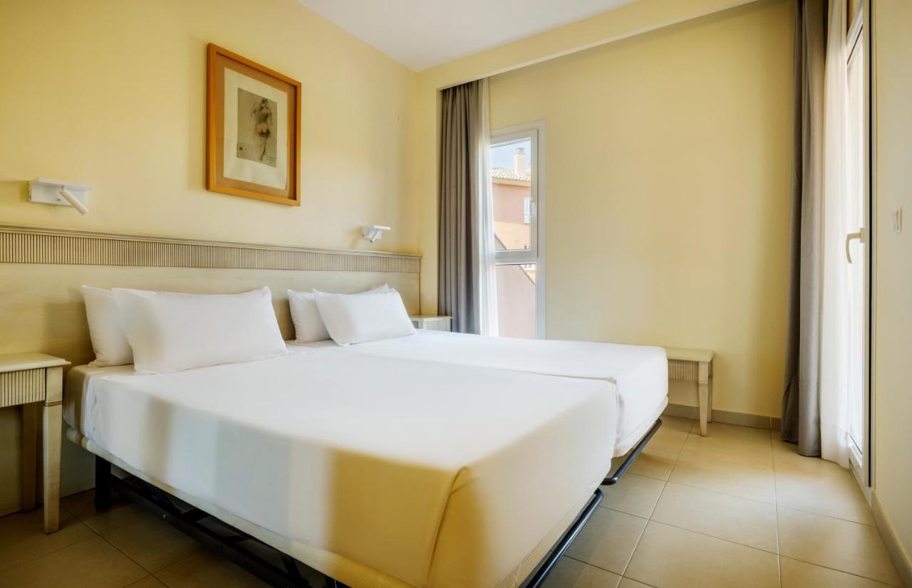 Aparthotel Ilunion Sancti Petri Chiclana de la Frontera Exterior foto