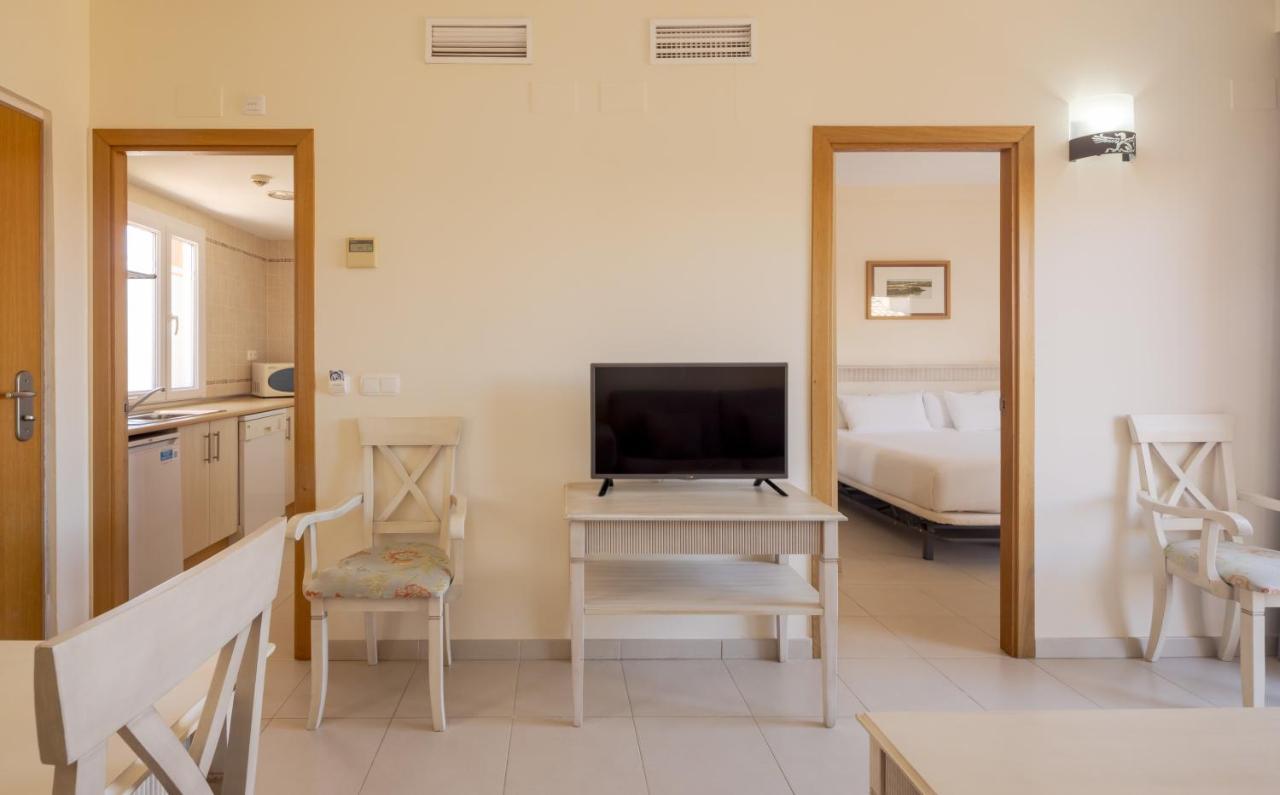 Aparthotel Ilunion Sancti Petri Chiclana de la Frontera Exterior foto