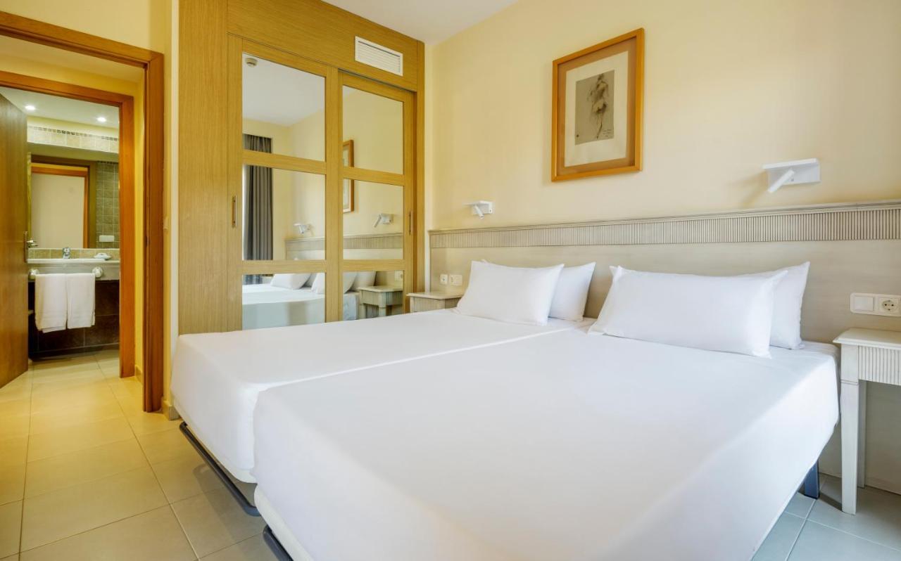 Aparthotel Ilunion Sancti Petri Chiclana de la Frontera Exterior foto