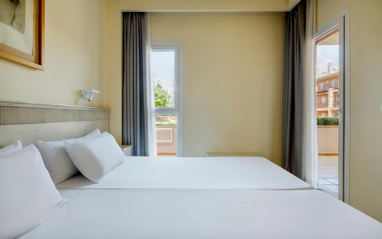 Aparthotel Ilunion Sancti Petri Chiclana de la Frontera Exterior foto