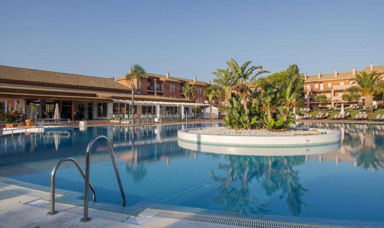 Aparthotel Ilunion Sancti Petri Chiclana de la Frontera Exterior foto