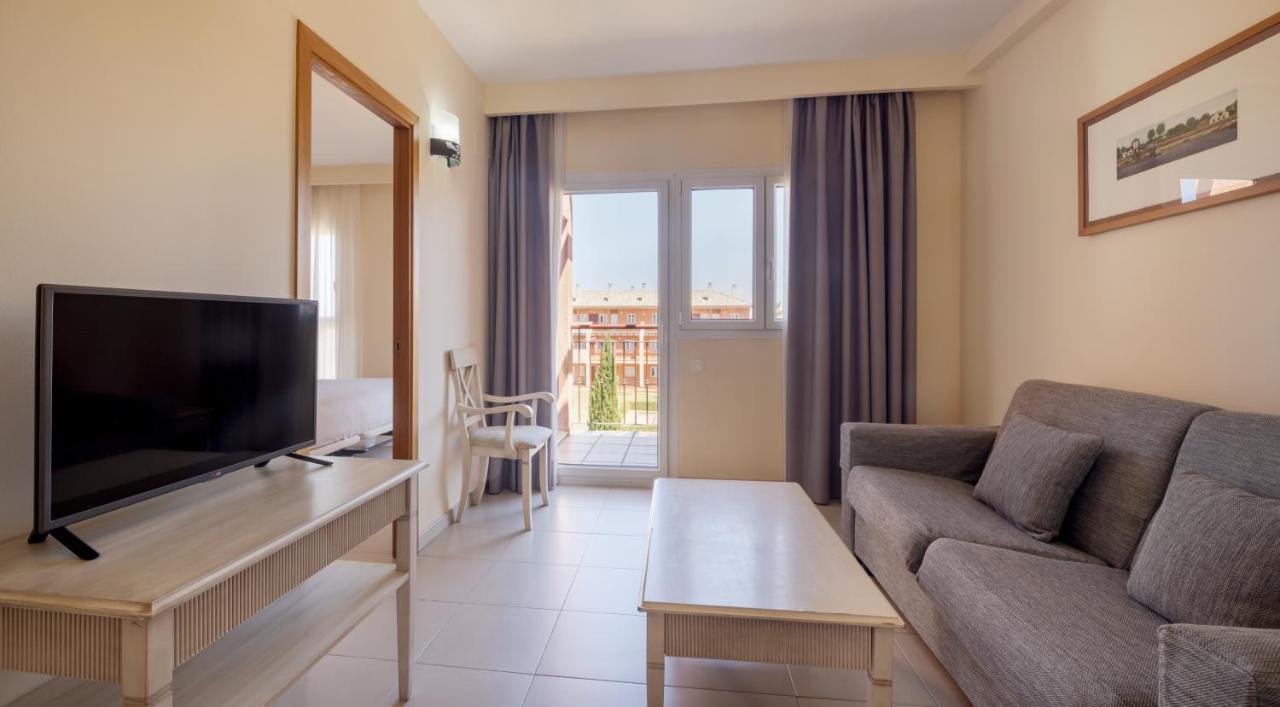 Aparthotel Ilunion Sancti Petri Chiclana de la Frontera Exterior foto